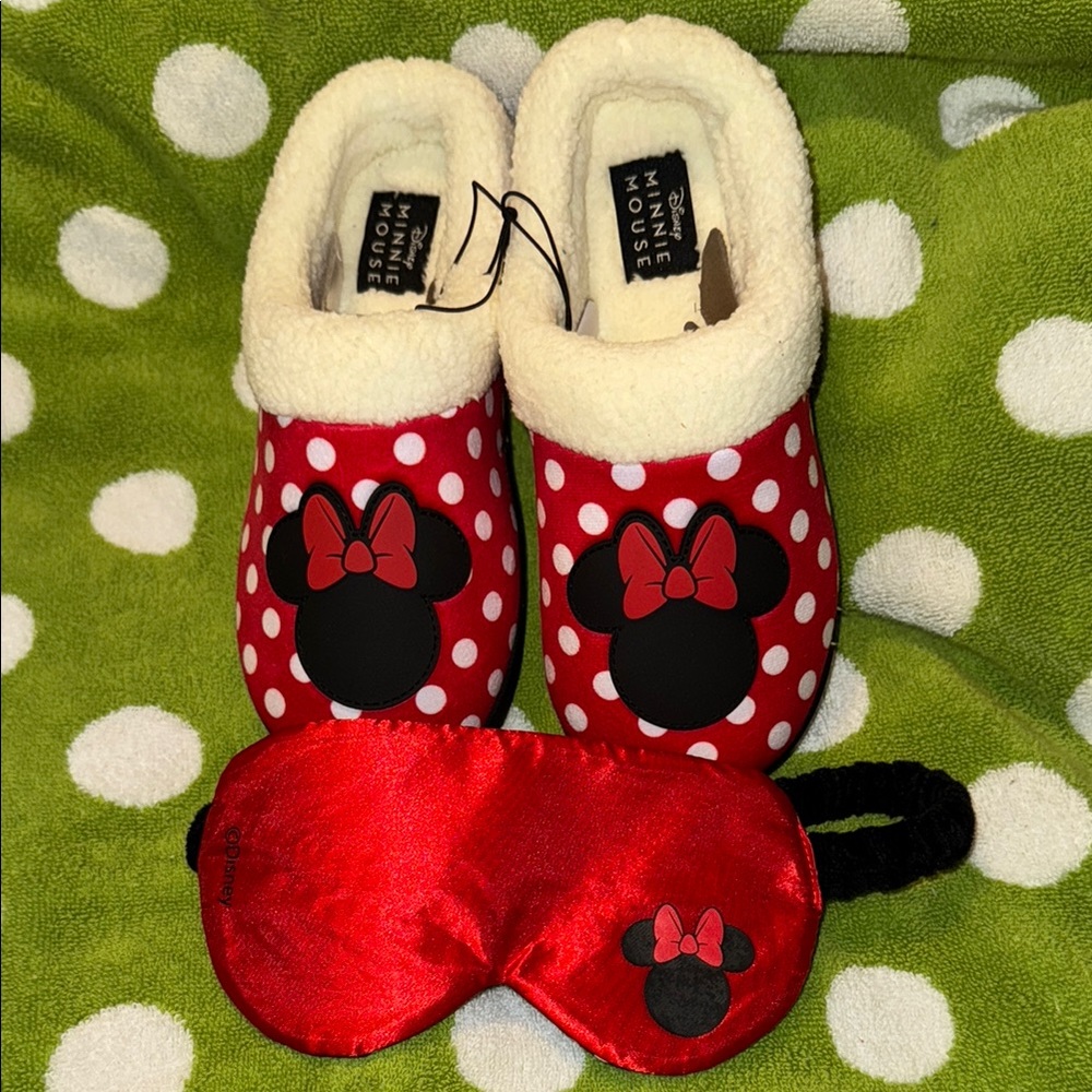 Disney Minnie Mouse Red Slippers and Eye Mask Set